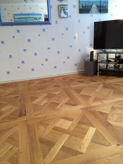 Hardwood floor style in living room